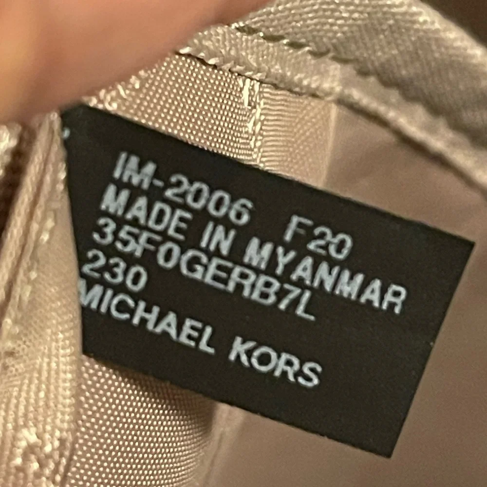 🆕🌺MICHAEL KORS Backpack🌺 - Picture 16 of 16